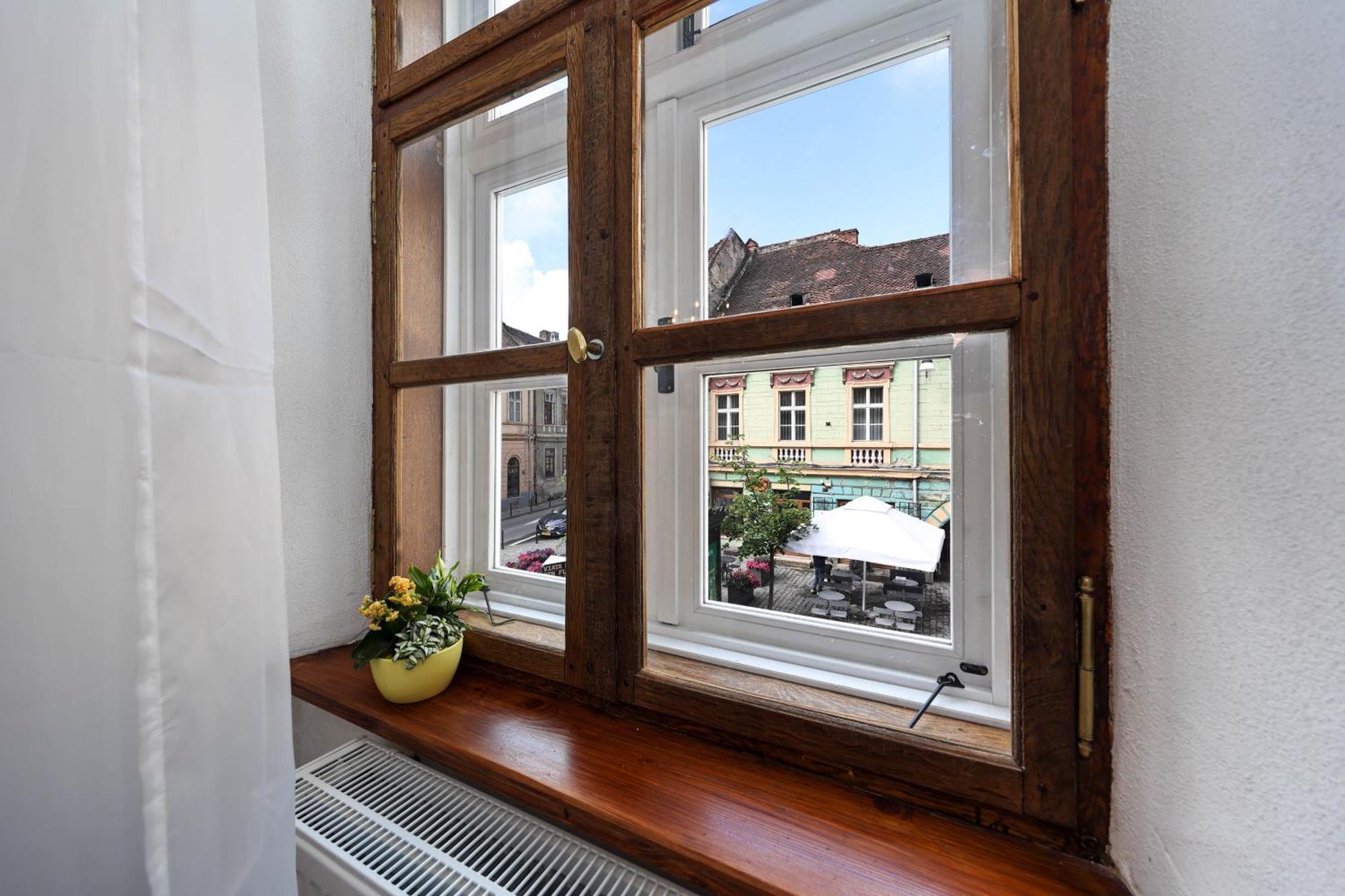 Hirscher Apartments Брашов Номер фото