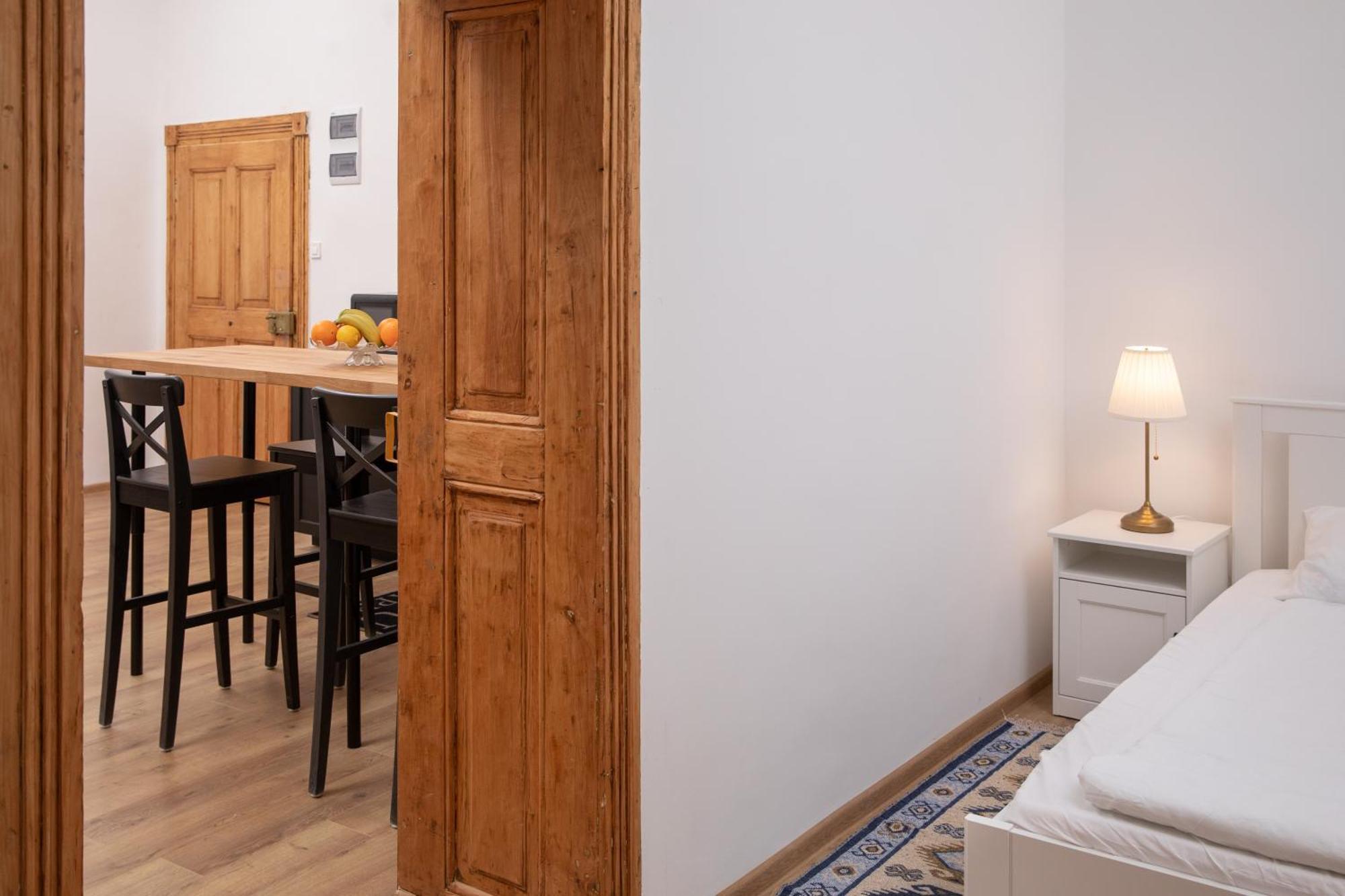Hirscher Apartments Брашов Номер фото