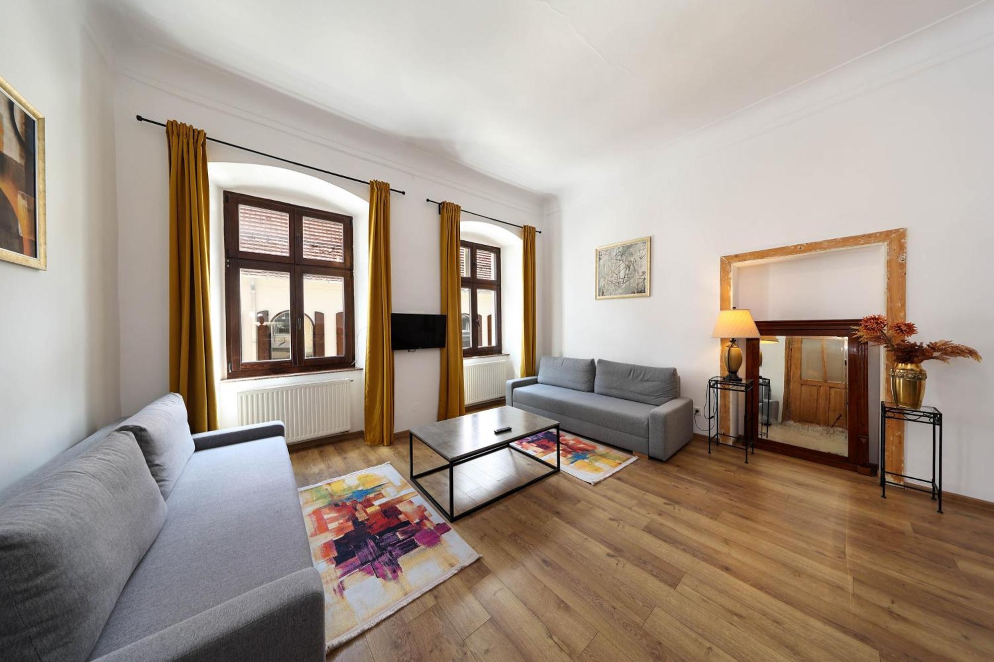 Hirscher Apartments Брашов Номер фото