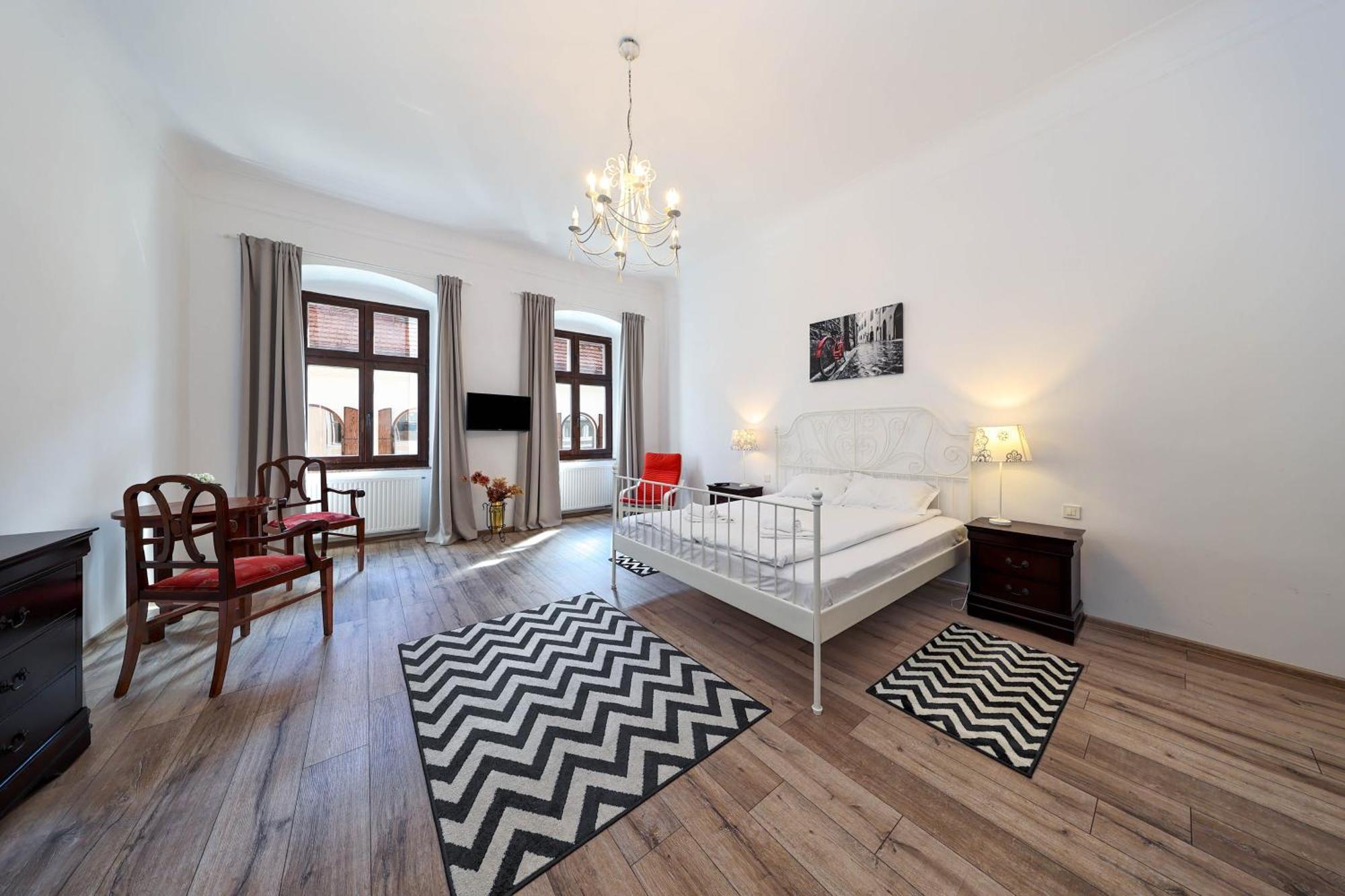 Hirscher Apartments Брашов Екстер'єр фото